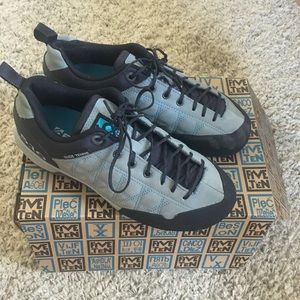 Five ten approach shoe